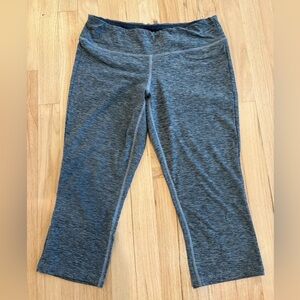 New Balance Women’s Cropped Leggings